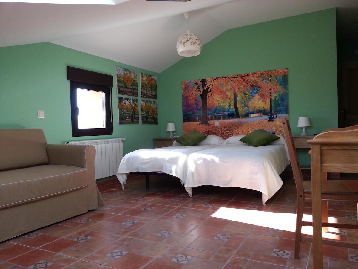 Hotel Rural La Casa Del Tio Telesforo Trescasas Værelse billede